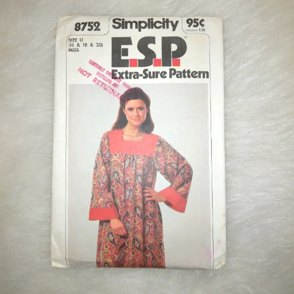 SIMPLICITY 8752 E.S.P. Misses' Caftan, size 16-20, c. 1978